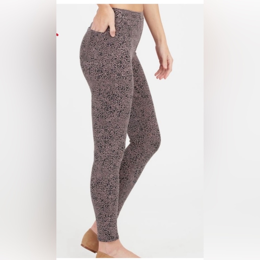 Spanx Ankle Jean-ish Leggings Desert Dot Gray Animal Print Women’s size Small - Picture 2 of 10